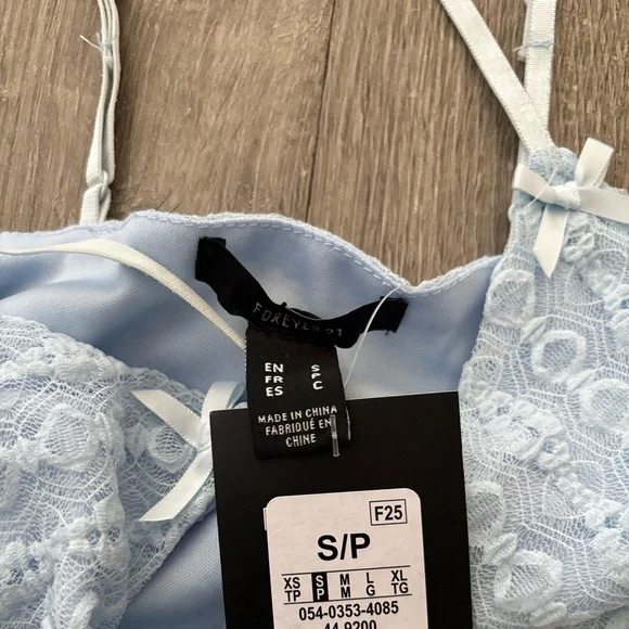 Forever 21 | Lace cami tank top - Picture 2 of 2